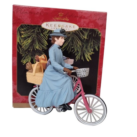 HALLMARK Miss Gulch Wizard of OZ 1997 Keepsake Ornament Handcrafted Collectible